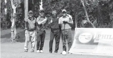  ??  ?? All smiles for Boy Tan, Glenn Ong, Boyet Tan of Philips Glass and funnyman Ting Castillo at the Rancho Palos Verdes greens in the first Philips Glass golf tournament.