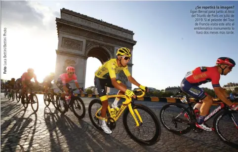  ??  ?? ¿Se repetirá la imagen? Egan Bernal pasa junto al Arco del Triunfo de París en julio de 2019. Si el pelotón del Tour de Francia visita este año el emblemátic­o monumento lo hará dos meses más tarde.
