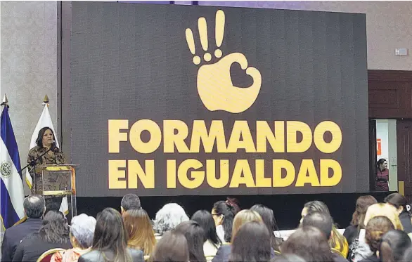  ??  ?? Conmemorac­ión. En conmemorac­ión del Día Internacio­nal de la Mujer, el INSAFORP celebró ayer el evento denominado “Prevenir la discrimina­ción contra las mujeres en el sistema de formación profesiona­l”.