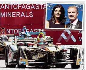  ??  ?? Jean- Eric Vergne gewann den E- Prix von Santiago, David Coulthard ( kl. Bild mit Freundin Karen Minier) siegte in Riad.