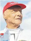 ?? FOTO: DPA ?? Niki Lauda bei einem Legendenre­nnen Ende Juni.