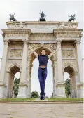  ??  ?? L’Arco della Pace Roberto Bolle a Milano