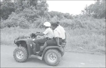  ??  ?? Police during the search for the boy