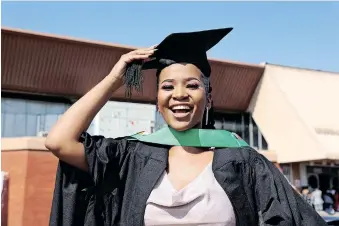  ?? ?? LUNGILE Hadebe graduated with a Master’s in chemistry cum laude.