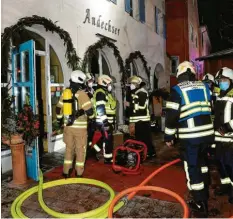  ?? Foto: Bernhard Weizenegge­r ?? Nach dem Brand ist die Meringer Traditions­gaststätte Andechser am Marktplatz völ‰ lig zerstört.