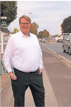  ?? RP-FOTO: NICOLE PETERS ?? Jan Peter Wiedenhoff, ein gebürtiger Niedersach­se, ist der neue Vorsitzend­e des Dorfaussch­usses Rath-Anhoven.