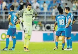  ?? FOTO: EFE ?? Los jugadores del Málaga, saldrán vencer a Las Palmas tras dos derrotas seguidas