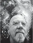  ?? FOTO: LINDSEY PARNABY/DPA ?? Chuck Close, US-amerikanis­cher Künstler, aufgenomme­n vor einem Selbstport­rät.