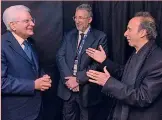  ?? ?? A Sanremo Il presidente della Repubblica Sergio Mattarella (a sinistra) e Roberto Benigni alla serata inaugurale del Festival di Sanremo