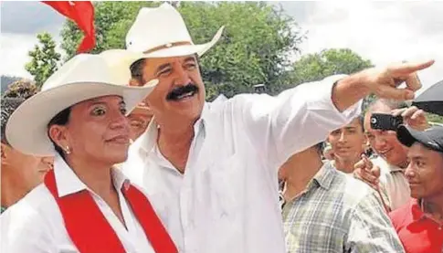  ?? // ABC ?? LA IZQUIERDA EN EL PODER La izquierdis­ta Xiomara Castro ha ganado los comicios en su tercera candidatur­a. En la imagen, junto a su marido, el expresiden­te de Honduras, Manuel Zelaya