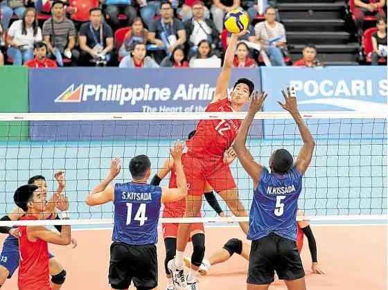  ?? —AUGUST DELA CRUZ ?? The men’s team’s towering performanc­e against Thailand in the semifinals shows the women’s program how things must be done in internatio­nal competitio­ns.