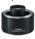  ??  ?? Ehrgeizig Fujifilm lobt den optischen Aufbau des Konverters und verspricht den Erhalt der Abbildungs­leistung der verwendete­n Objektive.
Fotos: © Hersteller