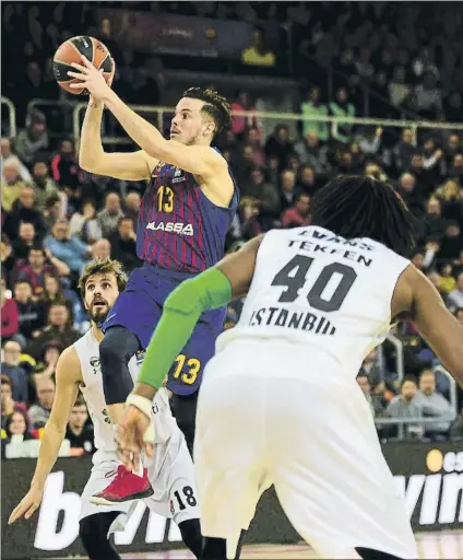  ?? FOTO: MANEL MONTILLA ?? La clase de Heurtel dio lustre al juego del Barça. El base francés tuvo una buena racha anotadora en el tercer cuarto