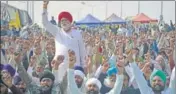  ?? SAKIB ALI /HT ?? Farmers protest against the new farm laws at Ghazipur on Wednesday.