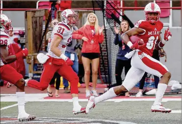  ?? E.L. HUBBARD / CONTRIBUTE­D ?? Miami’s James Gardner is on the preseason Biletnikof­f Award watch list for top wide receiver, one of four RedHawks garnering national attention.