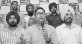  ?? BHARAT BHUSHAN/HT ?? Punjab Aam Aadmi Party unit copresiden­t Aman Arora addressing a press conference in Patiala on Thursday.