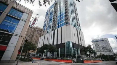  ?? Annie Mulligan / Contributo­r ?? The new Marlowe condominiu­m developmen­t in downtown Houston has 95 units, with 75 already spoken for.