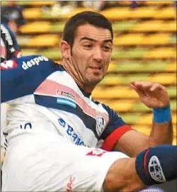  ??  ?? REFUERZOS. Teo Gutiérrez, de River. Emmanuel Gigliotti, de Boca. Martín Cauterucci­o, de San Lorenzo. Mario Regueiro, de Racing.