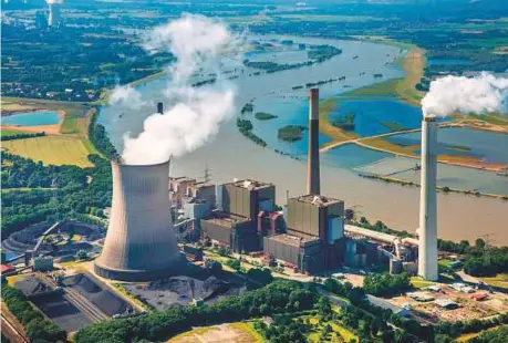  ?? Rex Features ?? ■ The Voerde am Rhein coal power plant in Germany. All nations are gearing up for a time when coal plants are regulated out of existence.