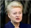  ??  ?? Dalia Grybauskai­te Ha 62 anni e guida la Lituania dal 2009. L’anno prossimo scadrà il suo secondo mandato e non potrà ricandidar­si