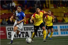  ?? CORTESÍA ?? La liga femenina resintió la partida de patrocinad­ores por la suspensión, pero sigue adelante.