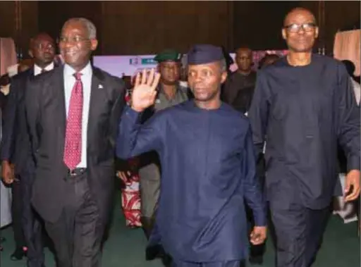  ??  ?? L-R: Power, housing and works minister, Babatunde Fashola; Osinbajo; and Minister of Trade and Investment Okechukwu Enelemah at the sensitisat­ion meeting