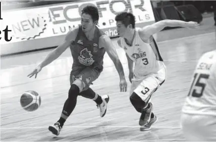  ?? PBA PHOTO ?? Barako Bull Energy's Joseph Yeo dribbles past Seiya Ando of Meralco Bolts during their game last night at the Smart Araneta Coliseum.