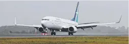  ?? Picture: BRENDAN RADKE ?? NEW BEGINNINGS: Singapore airline SilkAir flies its inaugural flight from Singapore to Cairns.