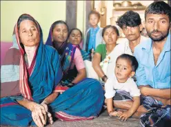  ?? ARIJIT SEN/HT PHOTO ?? Family members of the debtridden farmer, SM Doddagouda­r, who allegedly committed suicide after losing his crop, at their house in Siddapura in Karnataka’s Gadag district.