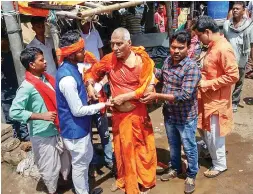 ?? PTI ?? social activist swami Agnivesh after he was allegedly assaulted by Bharatiya Janata yuva Morcha (BJyM) workers, during his visit to pakur on Tuesday. —