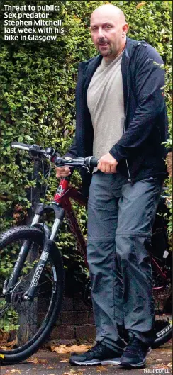  ??  ?? Threat to public: Sex predator Stephen Mitchell last week with his bike in Glasgow