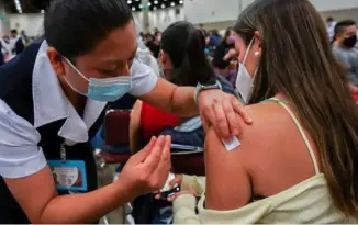  ?? Cuartoscur­o ?? La Ciudad de México cuenta con el 92% de avance en inoculació­n.