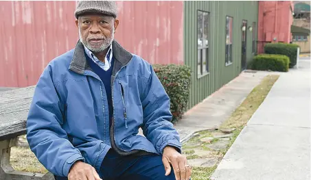  ?? The Sentinel-Record/Grace Brown ?? Elmer Beard is seated next to the Webb Community Center on Dec. 16, 2020.