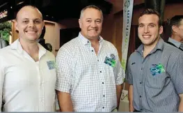  ??  ?? Van links is mnre. Gareth Mann (Absolute Science), Ian Mansfield (Laeveld Agrochem) en Tiaan Erasmus (Rolfes Agri).