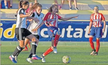  ??  ?? CON BUEN JUEGO. El Atlético se impuso al Valencia.