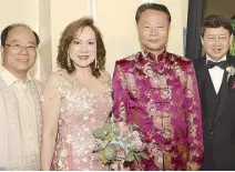 ??  ?? Joey Go, Rita Lim, Chinese Ambassador Zhao Jianhua and Dr. Henry Lim Bon Liong
