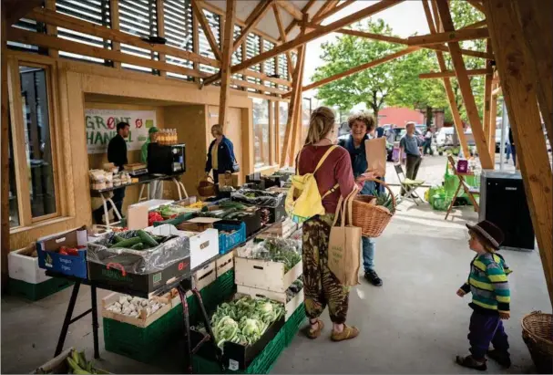  ?? ?? Både Bytorvet, Torvehalle­n og Pakhuset vil summe af liv og torvestemn­ing og byde sig til med spaendende oplevelser for både store og små, når Ry+ lørdag 20. april inviterer til forårsmark­ed. Arkivfoto: Per Bille