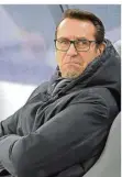  ?? FOTO: STACHE/DPA ?? Hertha-Manager Michael Preetz schaut dieser Tage nicht besonders glücklich aus.