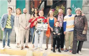  ??  ?? Se estrenarán dos temporadas del programa de comedia producido por Elías Solorio.