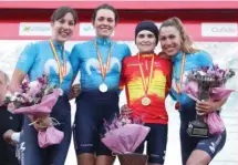  ??  ?? Campeonato­s azules. Movistar Team arrasó en los Nacionales de Castellón con sendos tripletes en élite y el oro sub23 CRI de Alba Teruel.