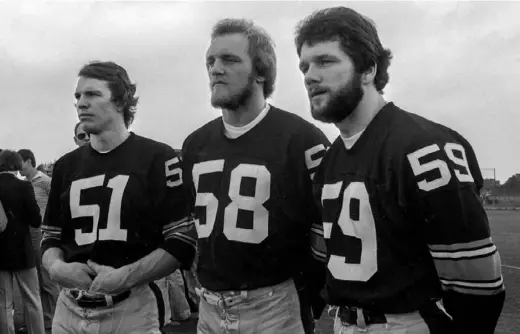  ?? Morris Berman/Post-Gazette ?? Loren Toews, from left, Jack Lambert, Jack Ham and Robin Cole, not pictured, comprised the linebackin­g corps in 1982, the first season the Steelers played a 3-4 defense under Woody Widenhofer.