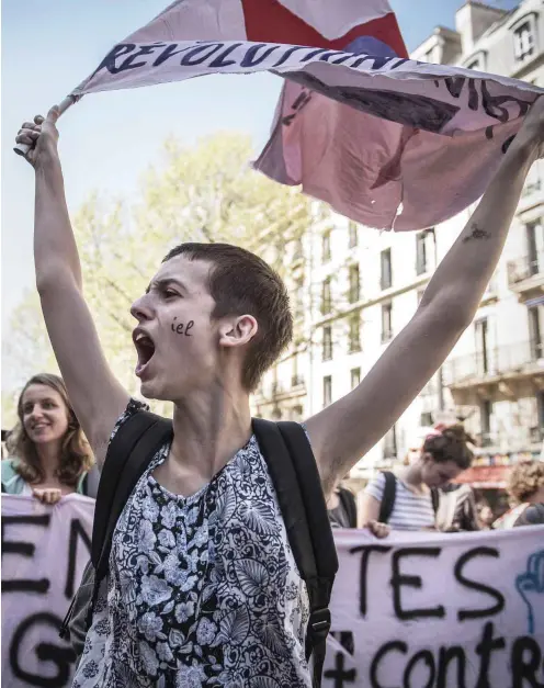  ?? Foto: imago/Le Pictorium ?? Die deutschen Studentinn­en und Studenten könnten viel von ihren französisc­hen Kommiliton­en lernen, die erst vor wenigen Wochen in Paris zusammen mit Arbeitern gegen den von Präsident Emmanuel Macron betriebene­n Sozialabba­u auf die Straße gingen.