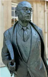  ?? FORSTER/ALAMY. STUART ?? Today, Larkin’s bronze likeness watches over proceeding­s at Hull Paragon Interchang­e.