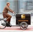  ?? Foto: obs/UPS ?? UPS ist auch in Augsburg mit Lastenrä dern unterwegs.