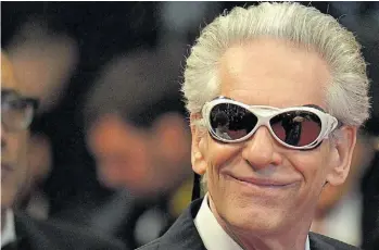  ??  ?? Cronenberg también publicó la novela
Consumidos.