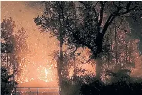  ?? AP ?? Fuego. La lava que emana del volcán Kilauea, en la isla de Hawai.