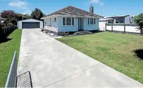  ??  ?? Where: 124 Waihi Rd, Hawera Inspect: Sunday 3.15-3.45pm
Asking Price: Offers above $219,000
Marketed by: Scott Roberts Phone: 027 307 6773 or 06 278 2000
Selwyn Metcalfe Real Estate