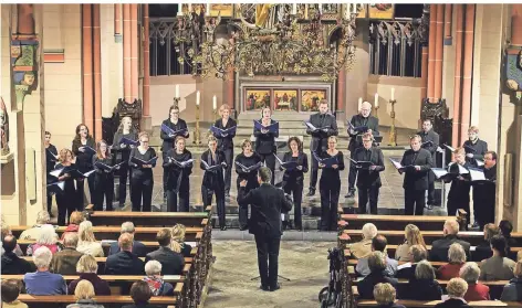  ?? FOTOS (2): PRÜMEN ?? In der Kempener Propsteiki­rche wurde das Chorwerk „Aeternum Dei Verbum“von Thomas Blomenkamp nun uraufgefüh­rt.