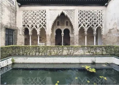  ?? Foto: Patronato Nacional ?? Patio de Yeso im Alcázar: eine der Spuren des letzten Königs von Sevilla.