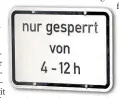  ??  ?? Zwei Mal täglich wechselt die Richtung der Einbahnstr­aße.